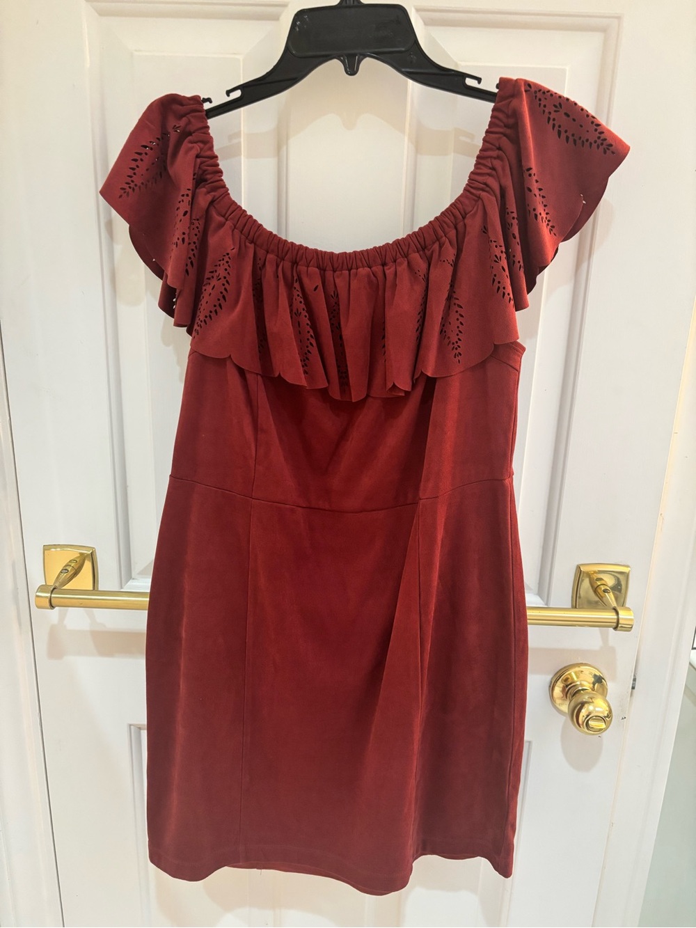Shyanne Rust Red Off-Shoulder Ruffle Dress - Picture 2 of 3